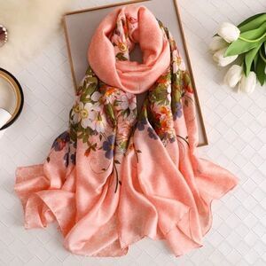 Miss Madeline silky scarf